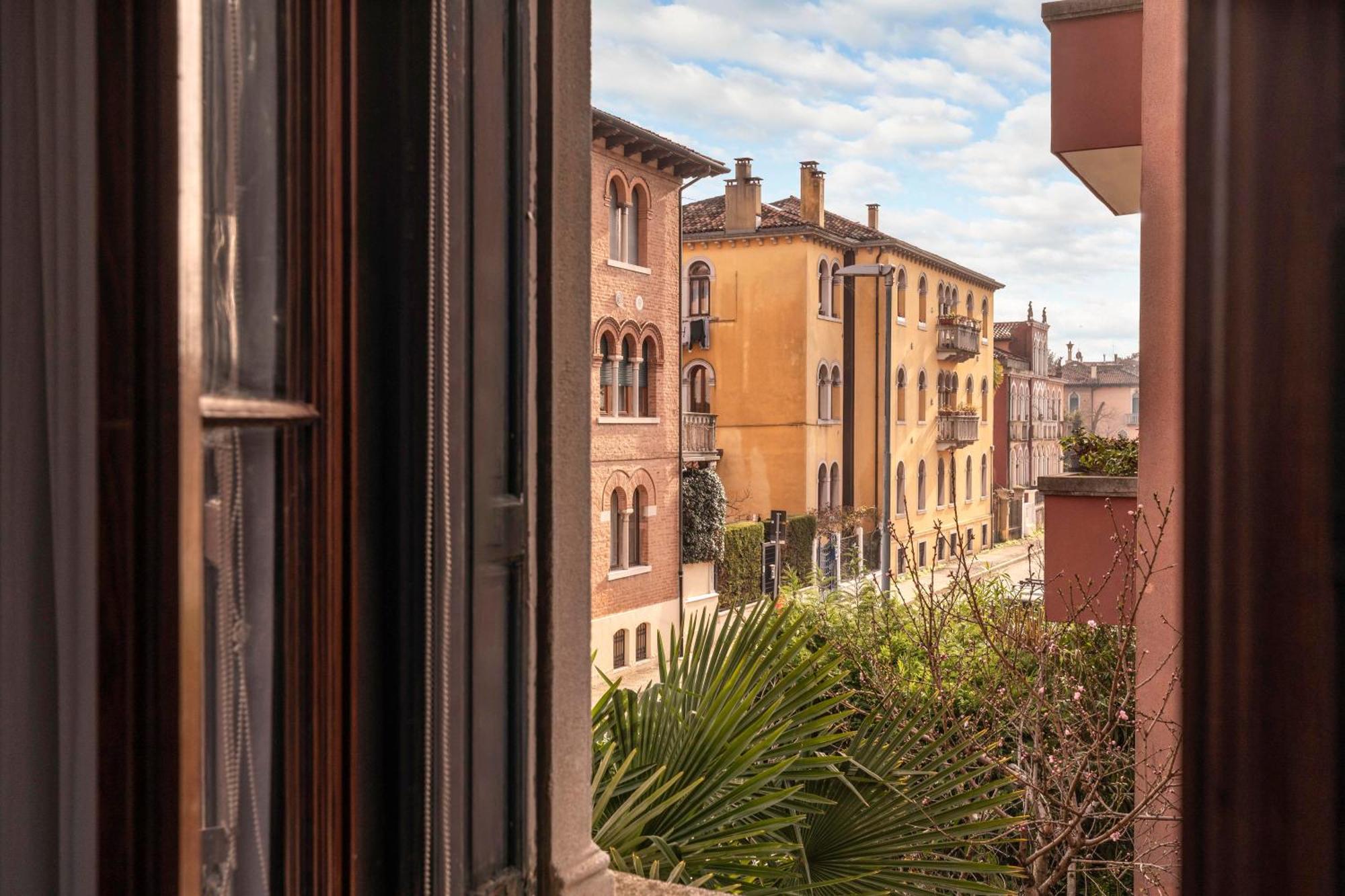 Bed And Breakfast Casa Delle Rose Lido Venezia Венеция Лидо Екстериор снимка