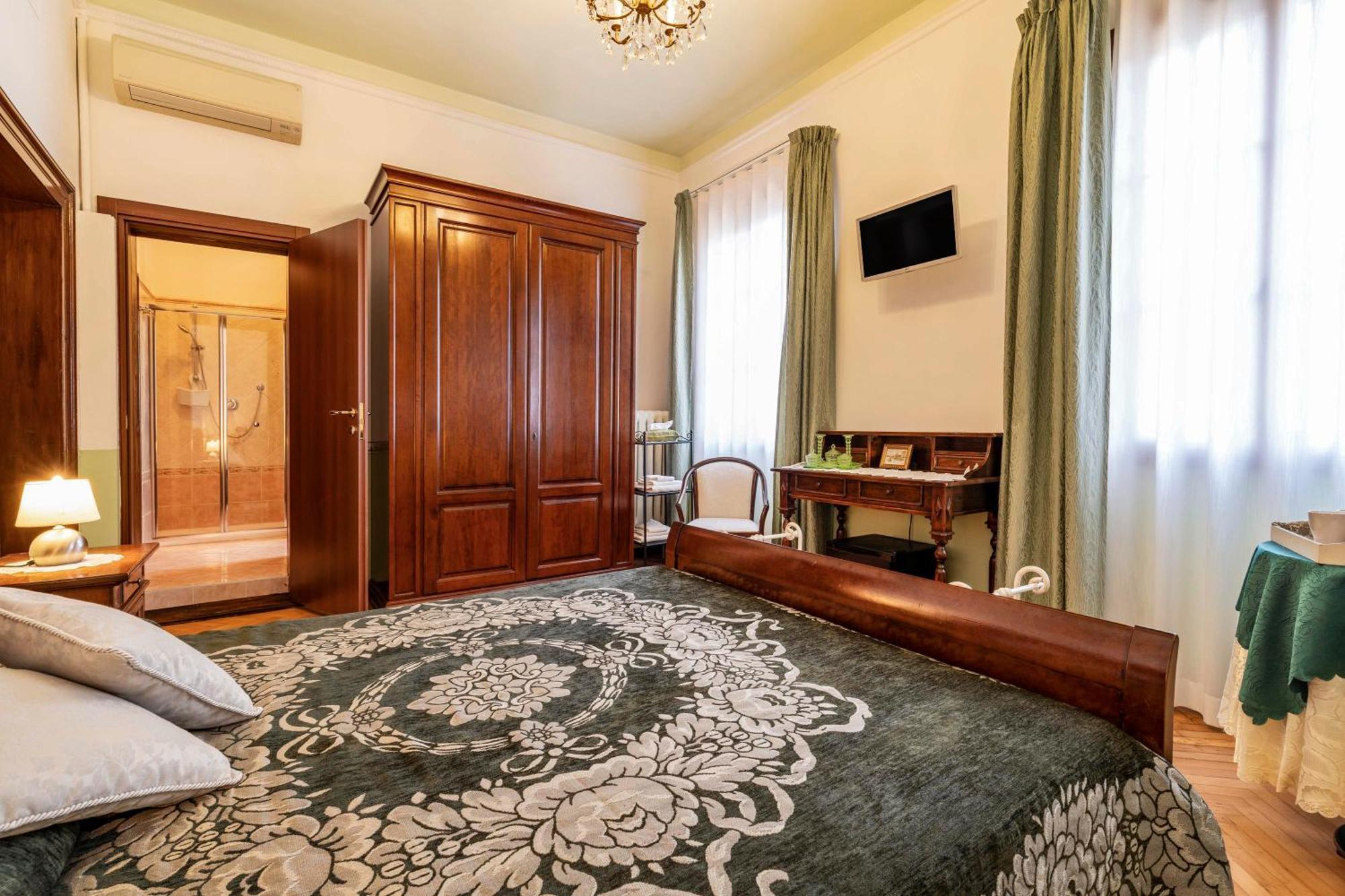 Bed And Breakfast Casa Delle Rose Lido Venezia Венеция Лидо Екстериор снимка